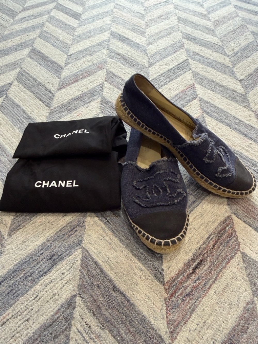 CHANEL CC denim espadrilles black cap toe